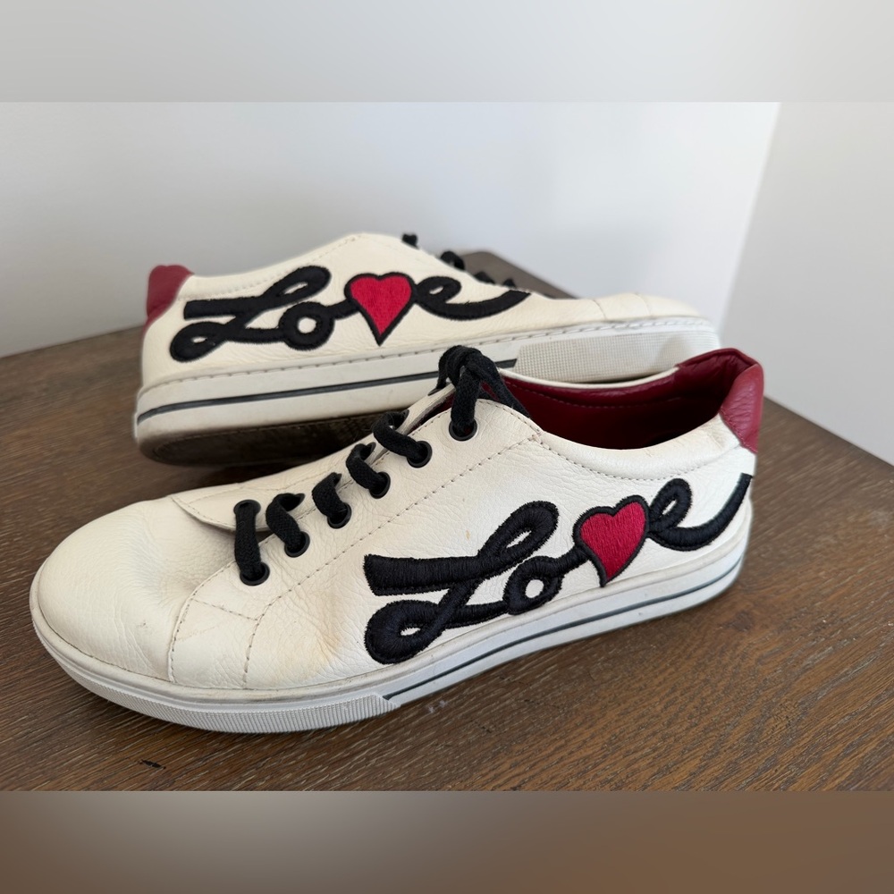 Brighton Love me white Leather Sneakers w Hearts in a 9 - Picture 13 of 15